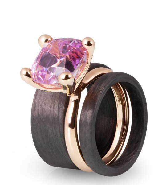 simple ring with kunzite in 18K rose gold and carbon rings
