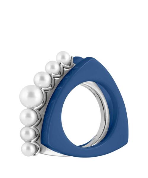 akoya pearls simple ring with 18K white gold with blue ceramic