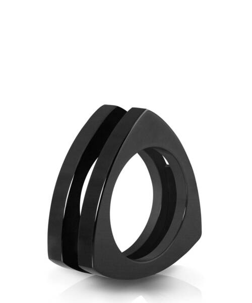 ceramic triangle ring in glossy black