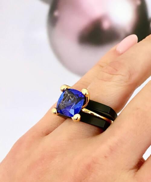 Simple Ring with Tanzanite