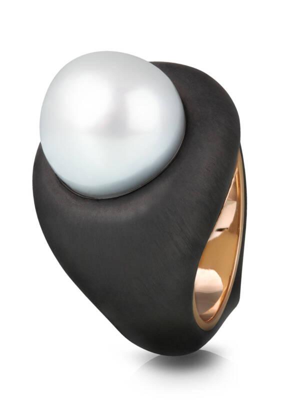 South Sea pearl carbon ring with rose gold coating