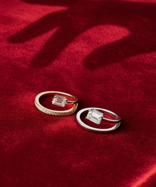 V-Ring with Emerald-Cut Diamond in Rose Gold