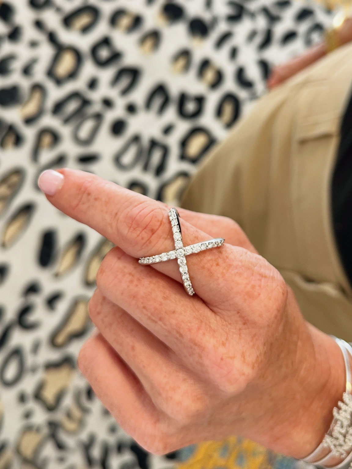 "Tattoo" Ring in White Gold - Adjustable - Image 2