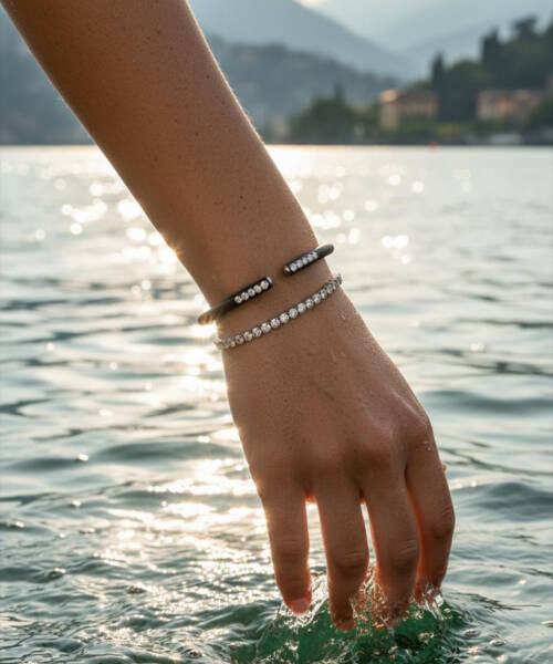 Titanium & Diamonds Bracelet in Black - Feminine