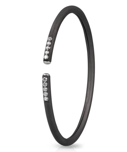 Titanium & Diamonds Bracelet in Black - Feminine