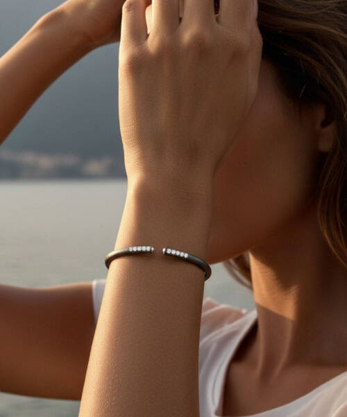 Titanium & Diamonds Bracelet in Gray - Feminine